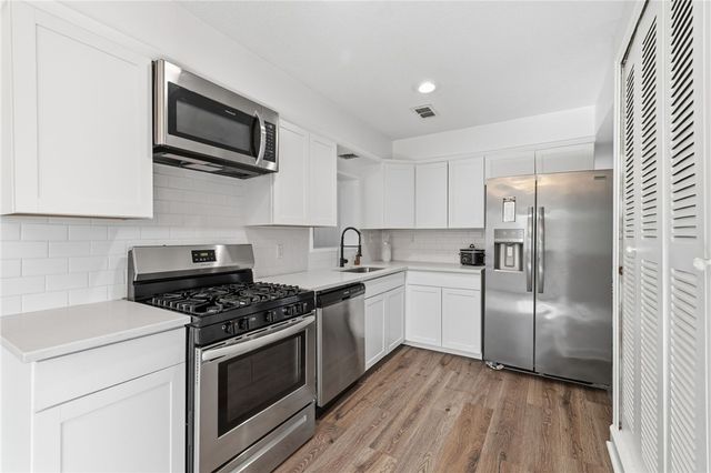 126 Hereford Dr, North Fayette, PA 15071