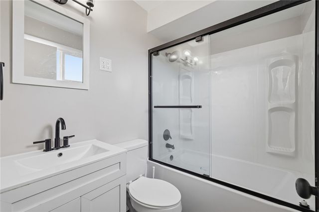 126 Hereford Dr, North Fayette, PA 15071