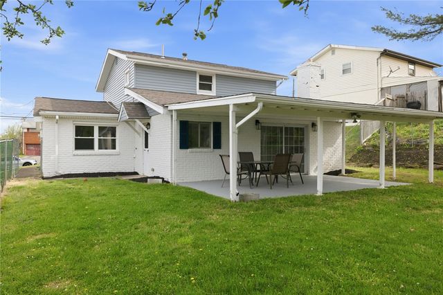 126 Hereford Dr, North Fayette, PA 15071