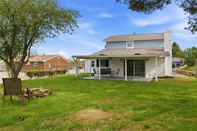 126 Hereford Dr, North Fayette, PA 15071
