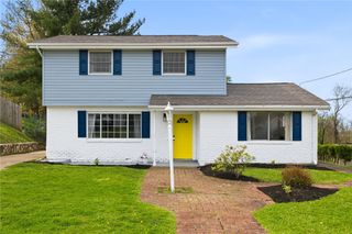 126 Hereford Dr, North Fayette, PA 15071