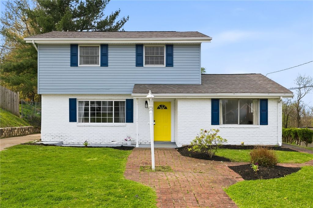 126 Hereford Dr, North Fayette, PA 15071