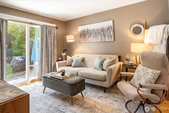 1573 NW 90th Street, Seattle, WA 98117