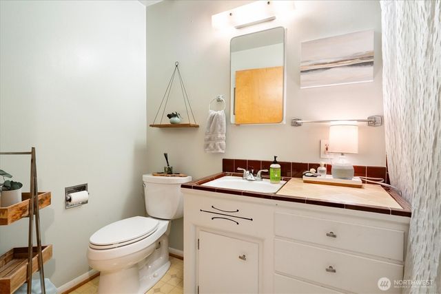 1573 NW 90th Street, Seattle, WA 98117