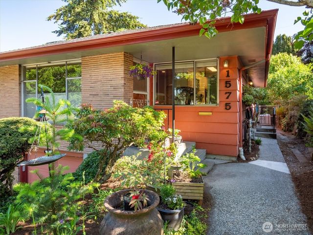 1573 NW 90th Street, Seattle, WA 98117