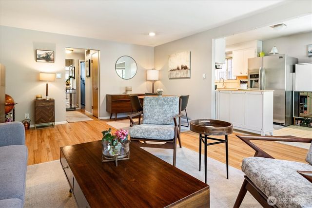 1573 NW 90th Street, Seattle, WA 98117