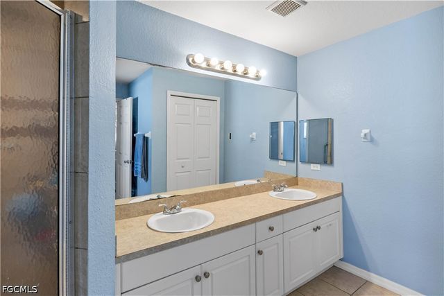 4409 Jacaranda PKWY W, Cape Coral, FL 33993
