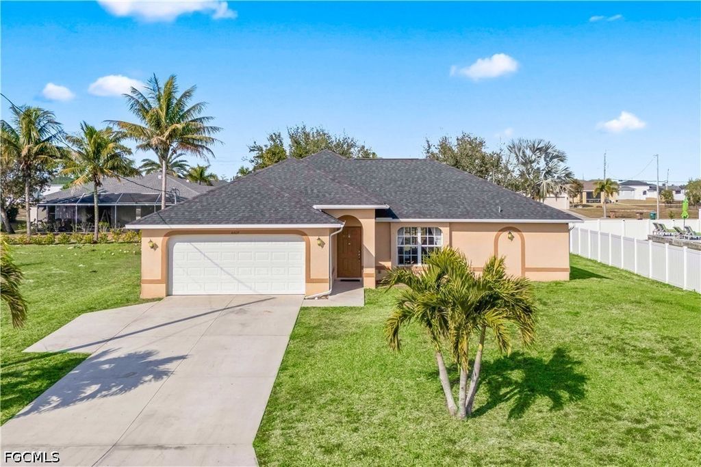 4409 Jacaranda PKWY W, Cape Coral, FL 33993