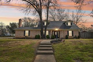 2001 Kerry Drive, Arlington, TX 76013