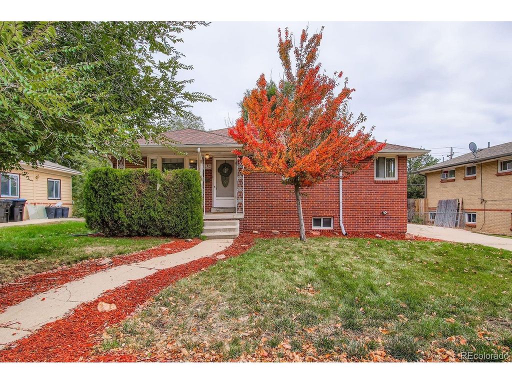 6150 Carr St, Arvada, CO 80004