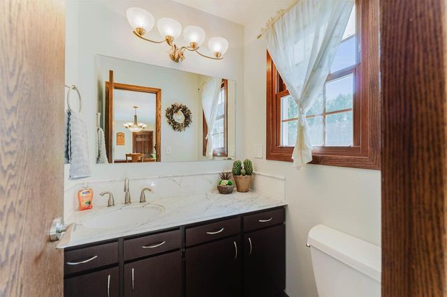 841 ECKARDT COURT, Oshkosh, WI 54902