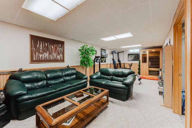 841 ECKARDT COURT, Oshkosh, WI 54902