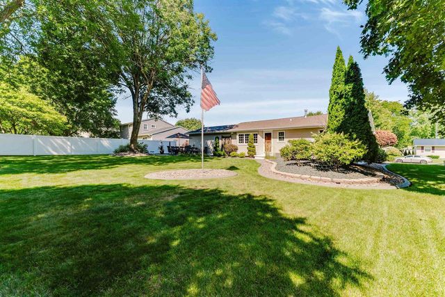 841 ECKARDT COURT, Oshkosh, WI 54902