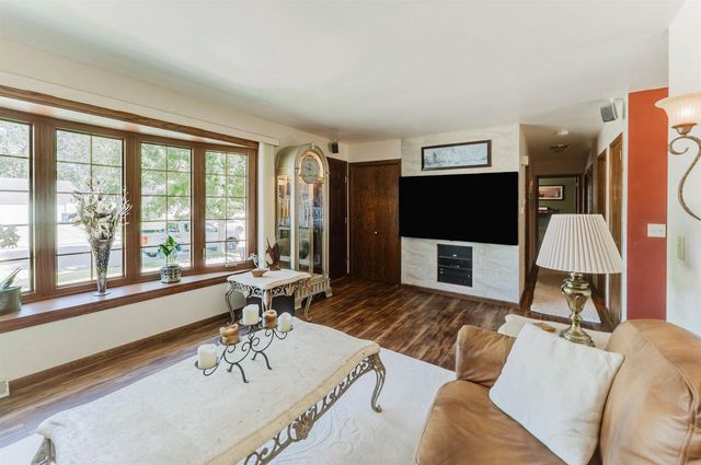 841 ECKARDT COURT, Oshkosh, WI 54902