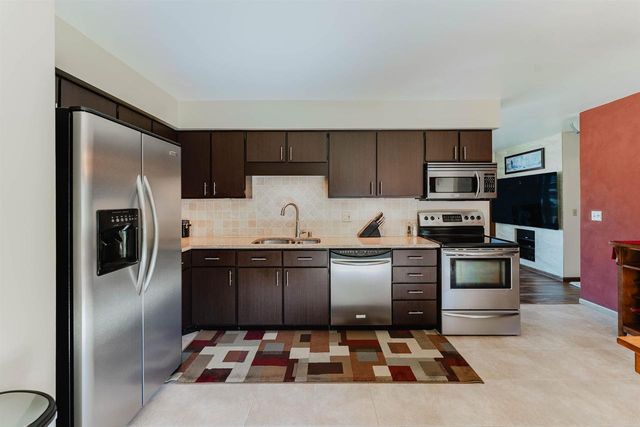 841 ECKARDT COURT, Oshkosh, WI 54902