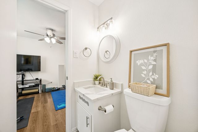 1720 Acorn Lane, Hurst, TX 76054