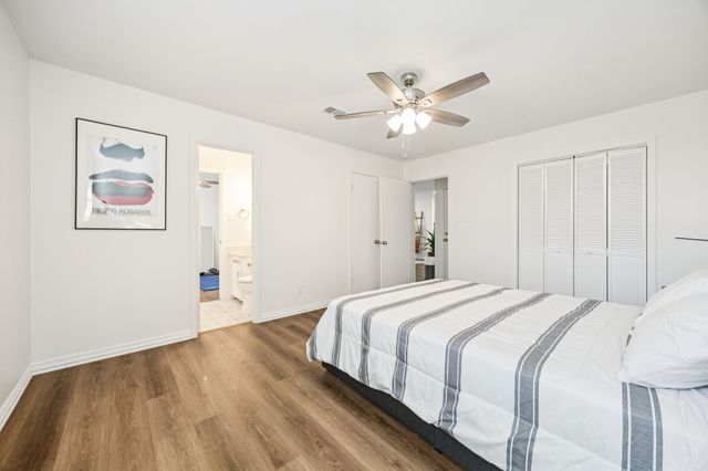 1720 Acorn Lane, Hurst, TX 76054