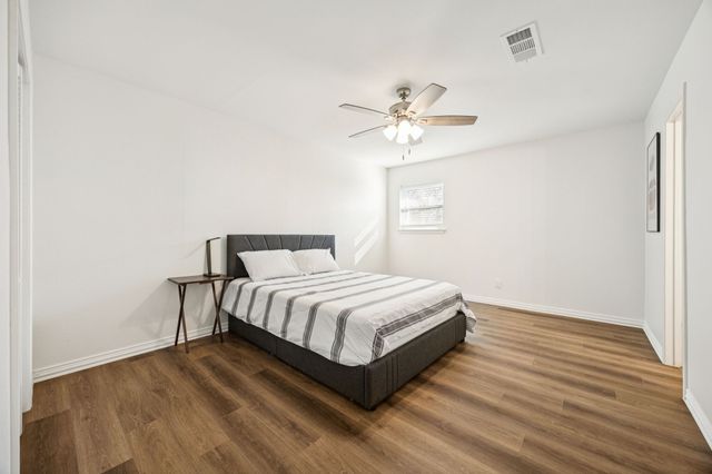 1720 Acorn Lane, Hurst, TX 76054