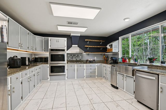 15200 US Highway 175 W, Eustace, TX 75124