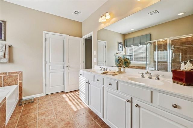 5330 Kings Hill Drive, Cumming, GA 30040