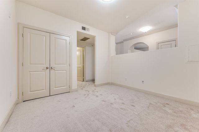 3818 Holland Avenue 206, Dallas, TX 75219