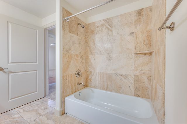 3818 Holland Avenue 206, Dallas, TX 75219