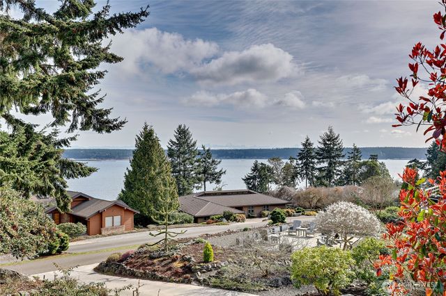 351 Windship Drive, Port Townsend, WA 98368