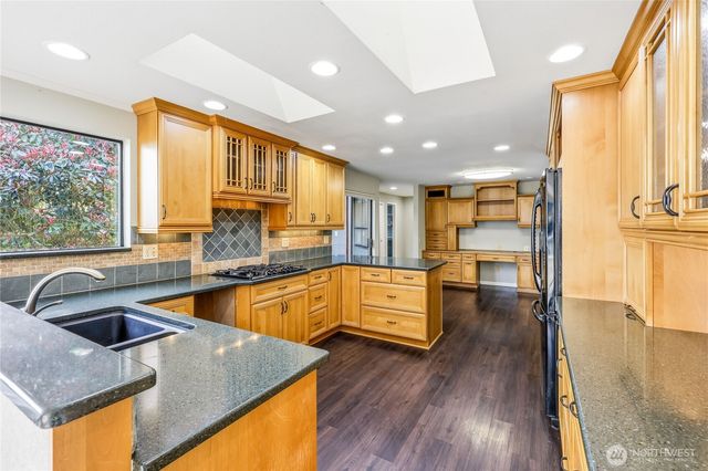 351 Windship Drive, Port Townsend, WA 98368