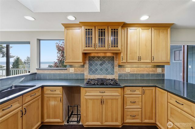 351 Windship Drive, Port Townsend, WA 98368