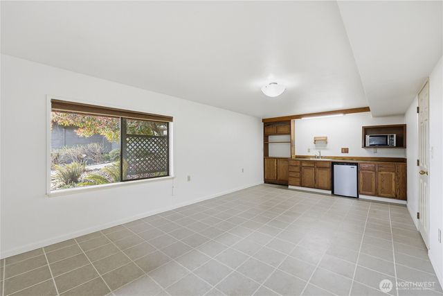 351 Windship Drive, Port Townsend, WA 98368