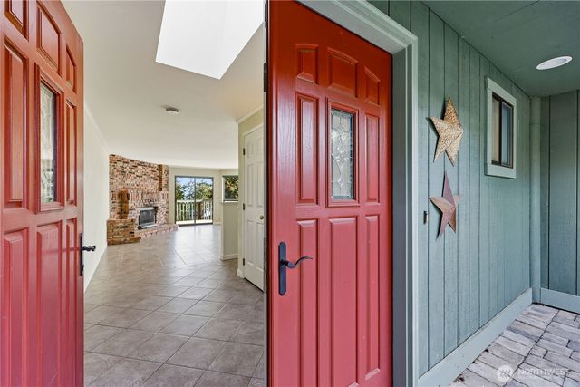 351 Windship Drive, Port Townsend, WA 98368