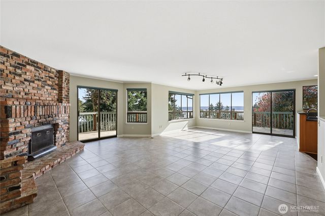 351 Windship Drive, Port Townsend, WA 98368