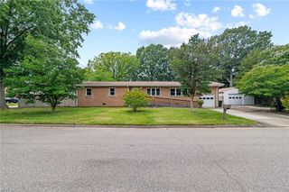 301 Hamrick DR, Hampton, VA 23666