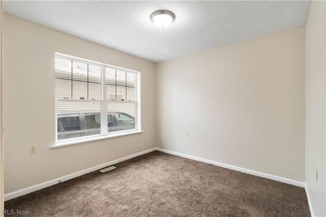 11104 Mount Carmel Road, Cleveland, OH 44104