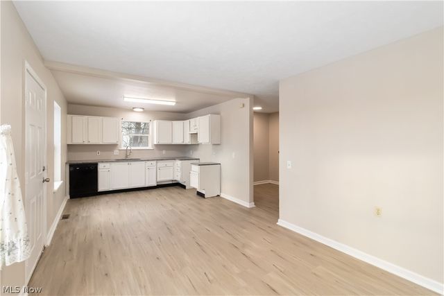 11104 Mount Carmel Road, Cleveland, OH 44104