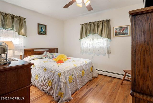 1844 Mount Everest Lane, Toms River, NJ 08753