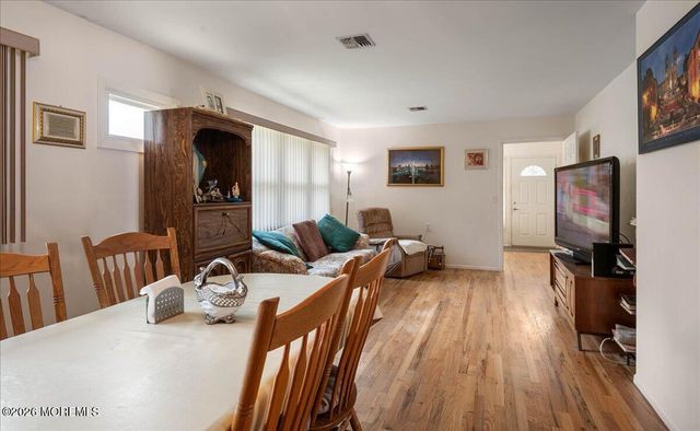 1844 Mount Everest Lane, Toms River, NJ 08753