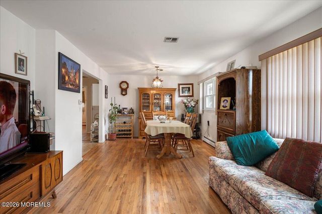 1844 Mount Everest Lane, Toms River, NJ 08753