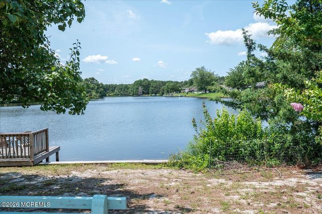 1844 Mount Everest Lane, Toms River, NJ 08753