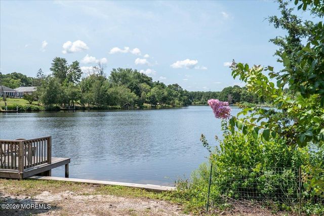 1844 Mount Everest Lane, Toms River, NJ 08753