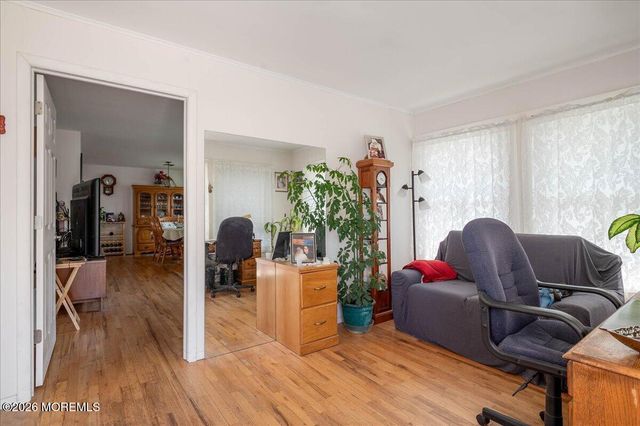 1844 Mount Everest Lane, Toms River, NJ 08753