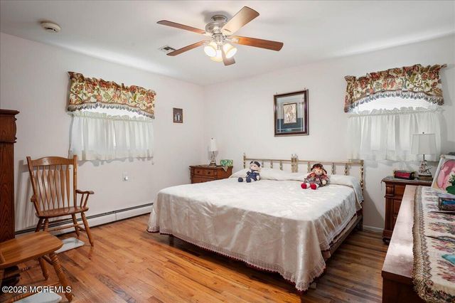 1844 Mount Everest Lane, Toms River, NJ 08753