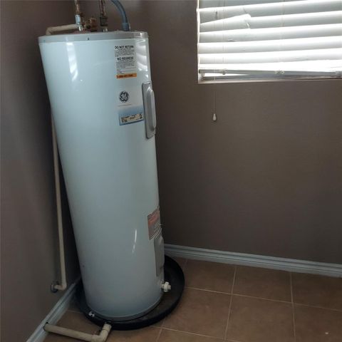 10908 5th ST, Jonestown, TX 78645