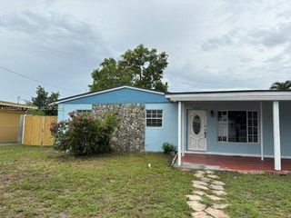 4430 NW 172nd Dr, Miami Gardens, FL 33055