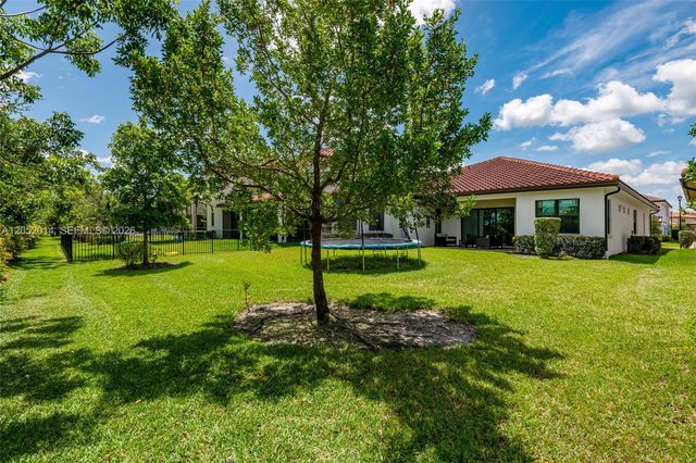 12835 Bayside Ct, Parkland, FL 33076