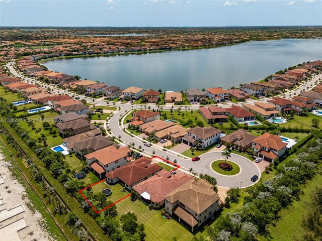 12835 Bayside Ct, Parkland, FL 33076