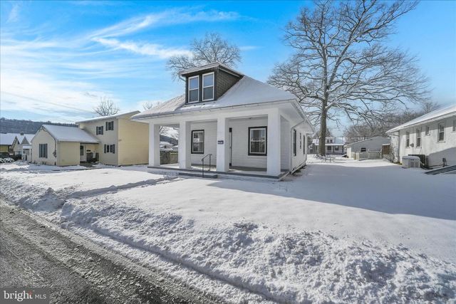 12 HEIDELBERG AVE, Reading, PA 19606