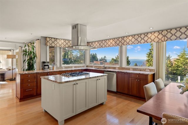 7819 175th Street SW, Edmonds, WA 98026