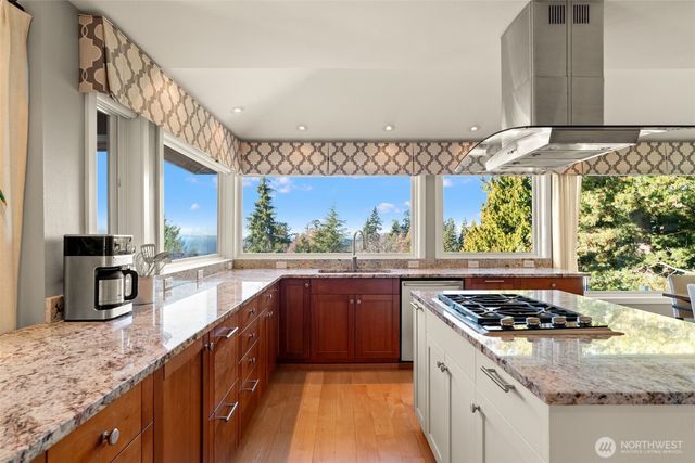 7819 175th Street SW, Edmonds, WA 98026