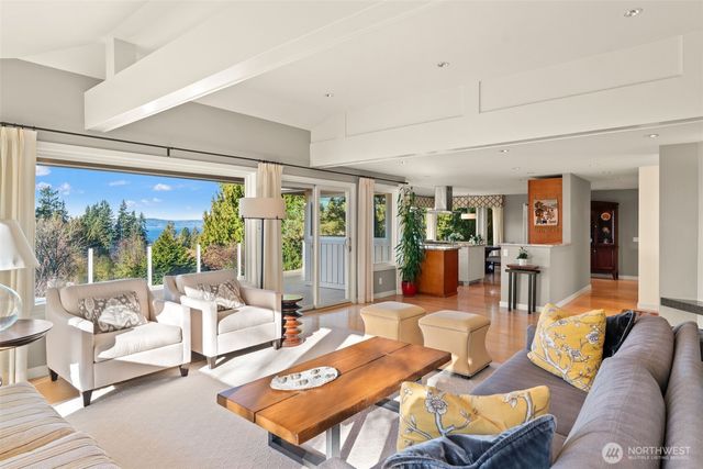 7819 175th Street SW, Edmonds, WA 98026